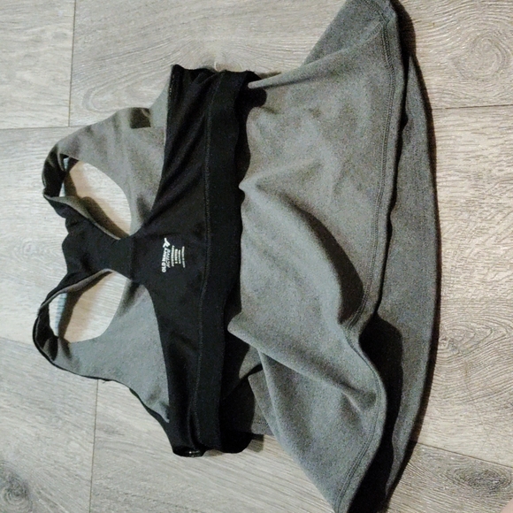 NWOT Old Navy Workout Top - Picture 5 of 5